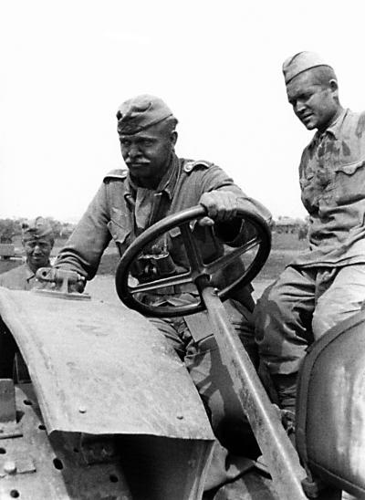 Иллюстрация к книге — &quot;Будь проклят Сталинград!&quot; Вермахт в аду [i_069.jpg]