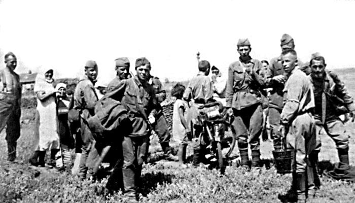 Иллюстрация к книге — &quot;Будь проклят Сталинград!&quot; Вермахт в аду [i_091.jpg]