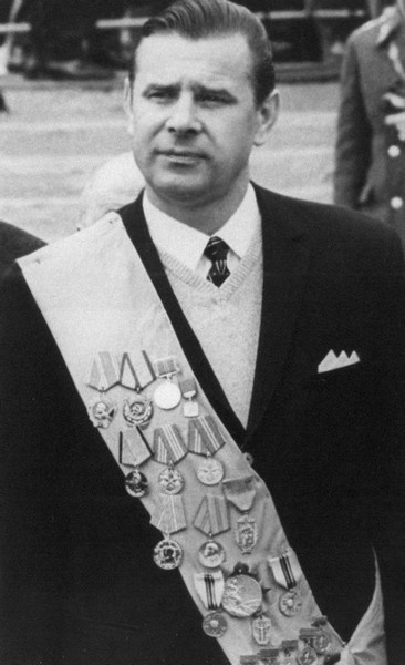 Иллюстрация к книге — Лев Яшин [i_033.jpg]