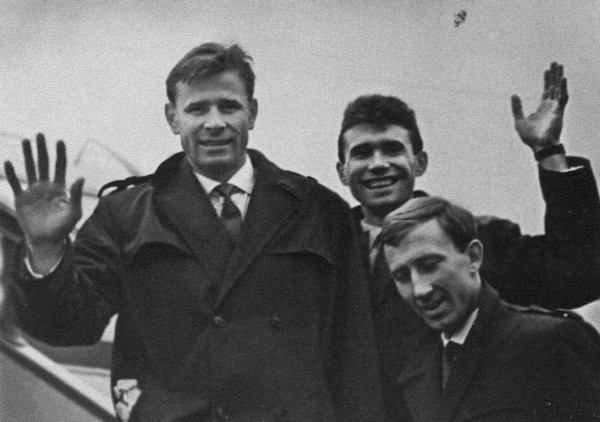 Иллюстрация к книге — Лев Яшин [i_040.jpg]