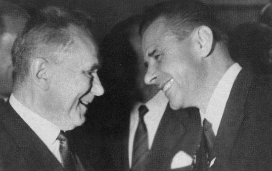 Иллюстрация к книге — Лев Яшин [i_052.jpg]