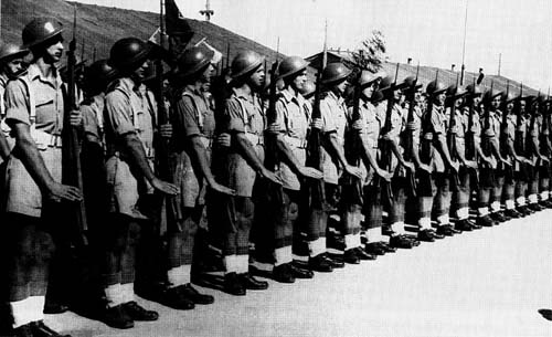 Иллюстрация к книге — По краю бездны. Хроника семейного путешествия по военной России [i_028.jpg]