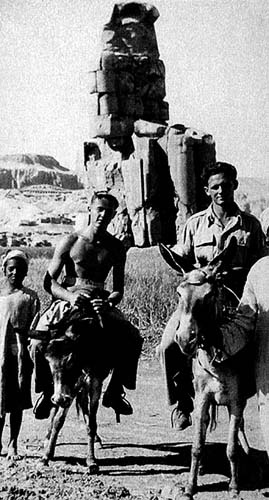 Иллюстрация к книге — По краю бездны. Хроника семейного путешествия по военной России [i_030.jpg]