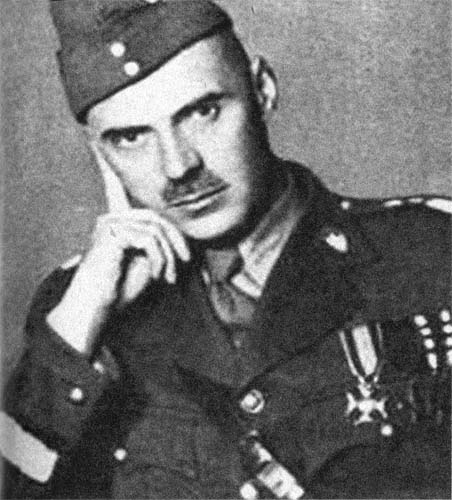 Иллюстрация к книге — По краю бездны. Хроника семейного путешествия по военной России [i_033.jpg]