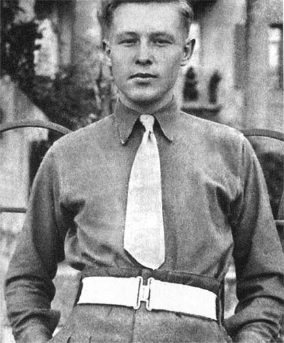 Иллюстрация к книге — По краю бездны. Хроника семейного путешествия по военной России [i_035.jpg]