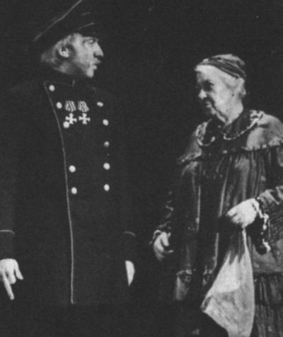 Иллюстрация к книге — Фаина Раневская [_30.jpg]