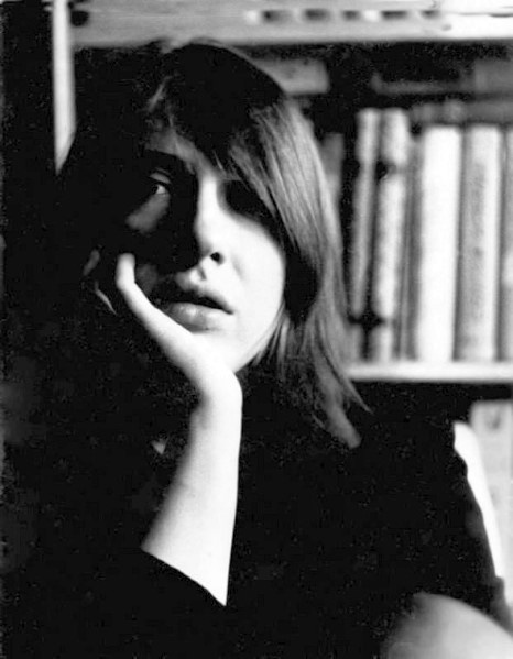 Иллюстрация к книге — Инна Чурикова. Судьба и тема [i_001.jpg]