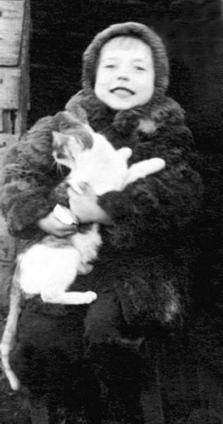 Иллюстрация к книге — Инна Чурикова. Судьба и тема [i_006.jpg]