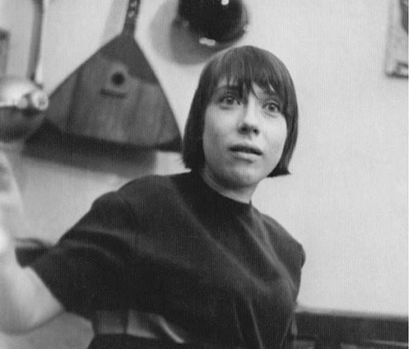 Иллюстрация к книге — Инна Чурикова. Судьба и тема [i_015.jpg]