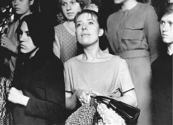 Иллюстрация к книге — Инна Чурикова. Судьба и тема [i_025.jpg]