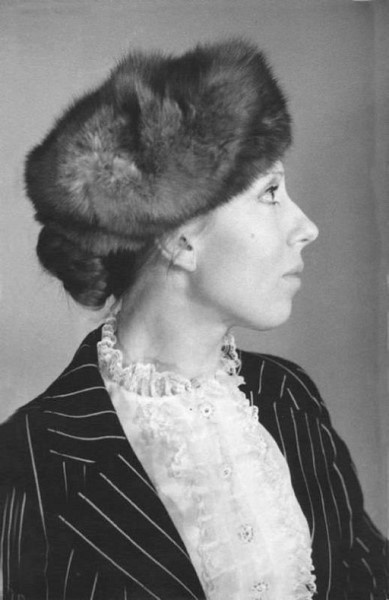 Иллюстрация к книге — Инна Чурикова. Судьба и тема [i_039.jpg]