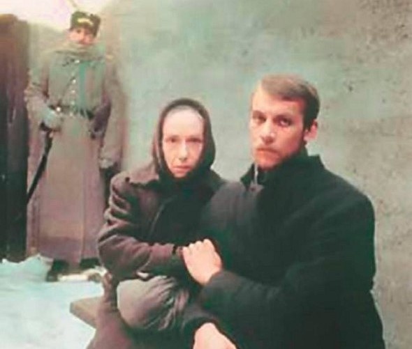 Иллюстрация к книге — Инна Чурикова. Судьба и тема [i_045.jpg]