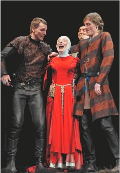 Иллюстрация к книге — Инна Чурикова. Судьба и тема [i_083.jpg]