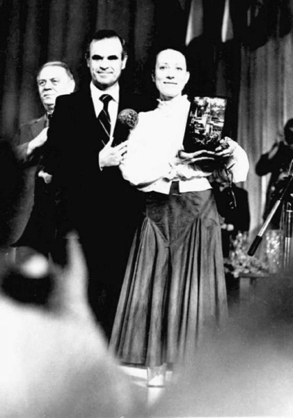 Иллюстрация к книге — Инна Чурикова. Судьба и тема [i_090.jpg]