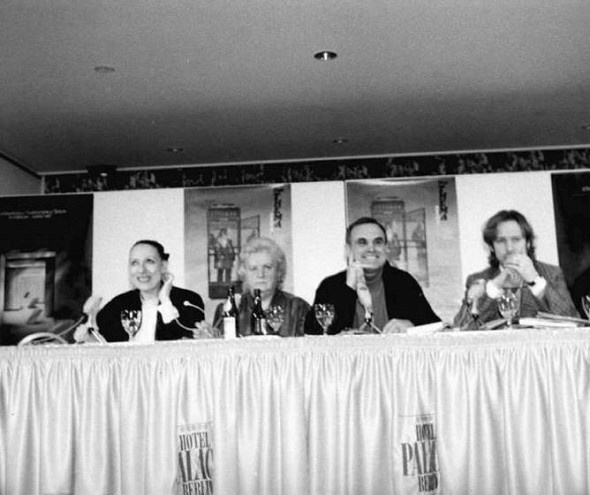 Иллюстрация к книге — Инна Чурикова. Судьба и тема [i_092.jpg]