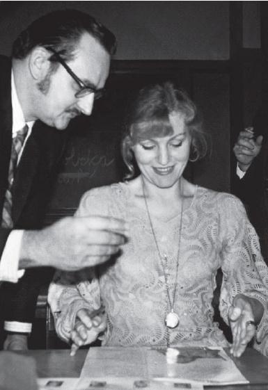 Иллюстрация к книге — Эхо любви [img14e.jpg]