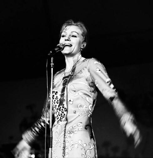 Иллюстрация к книге — Эхо любви [imgcc77.jpg]