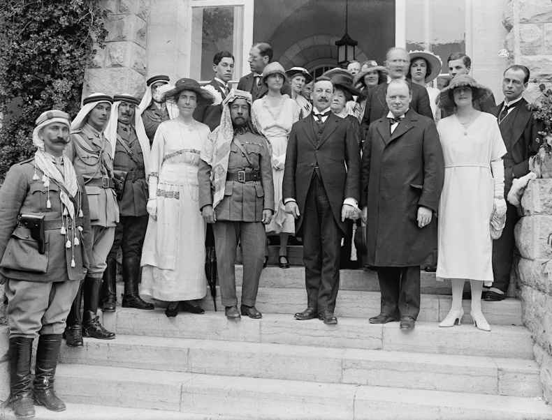 Иллюстрация к книге — Черчилль. Биография [i_041.jpg]