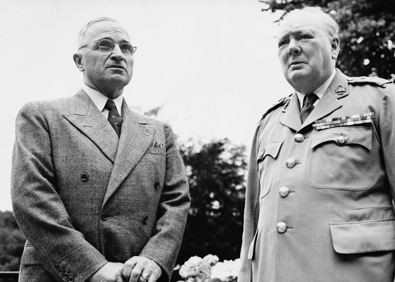 Иллюстрация к книге — Черчилль. Биография [i_056.jpg]