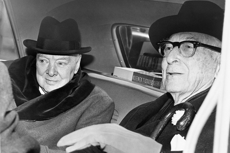 Иллюстрация к книге — Черчилль. Биография [i_061.jpg]