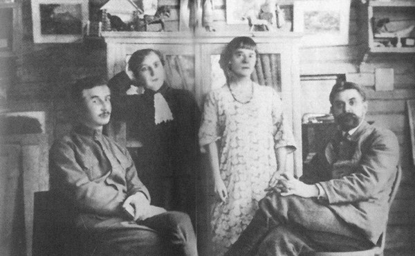 Иллюстрация к книге — Саша Черный. Печальный рыцарь смеха [i_029.jpg]