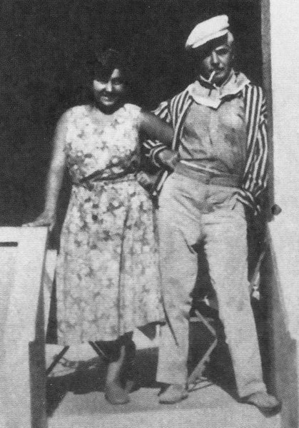 Иллюстрация к книге — Саша Черный. Печальный рыцарь смеха [i_066.jpg]