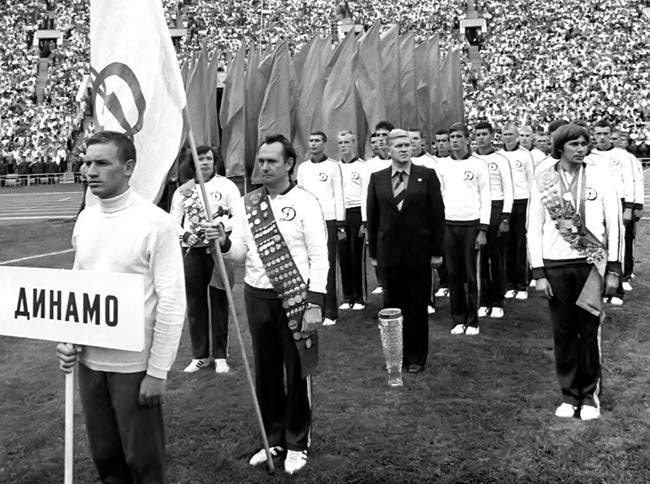 Иллюстрация к книге — Групповая гонка. Записки генерала КГБ [i_007.jpg]