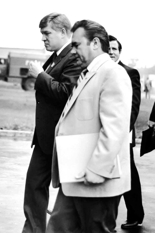 Иллюстрация к книге — Групповая гонка. Записки генерала КГБ [i_008.jpg]