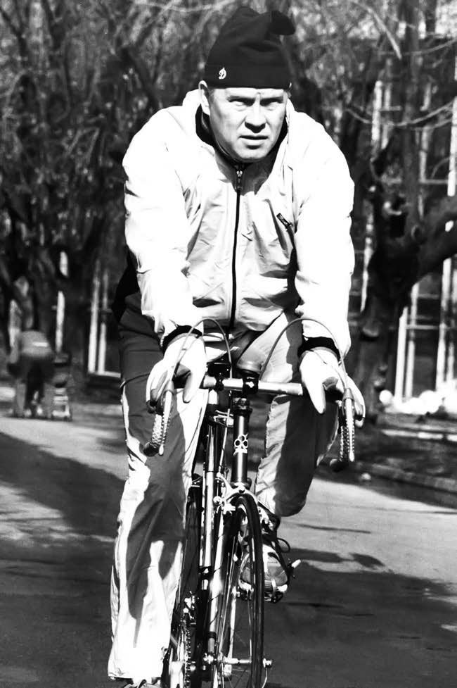 Иллюстрация к книге — Групповая гонка. Записки генерала КГБ [i_009.jpg]