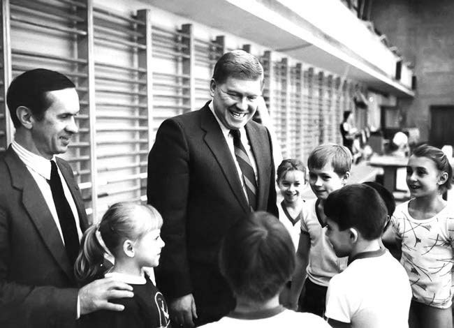 Иллюстрация к книге — Групповая гонка. Записки генерала КГБ [i_012.jpg]