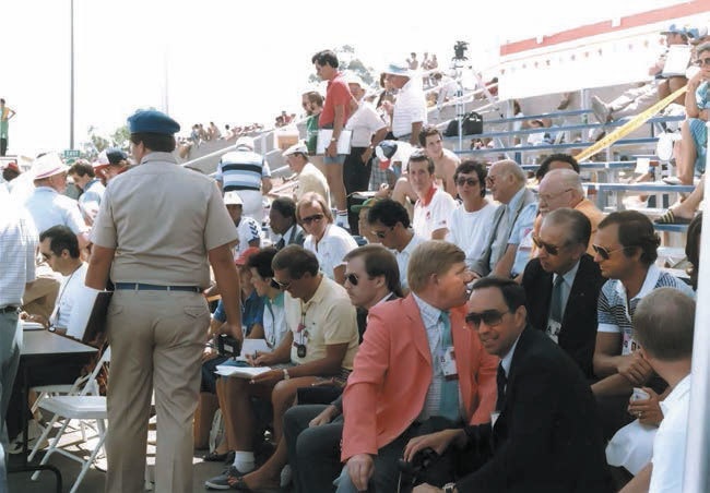 Иллюстрация к книге — Групповая гонка. Записки генерала КГБ [i_016.jpg]