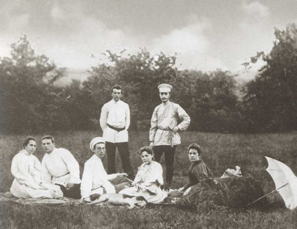 Иллюстрация к книге — Рахманинов [i_031.jpg]