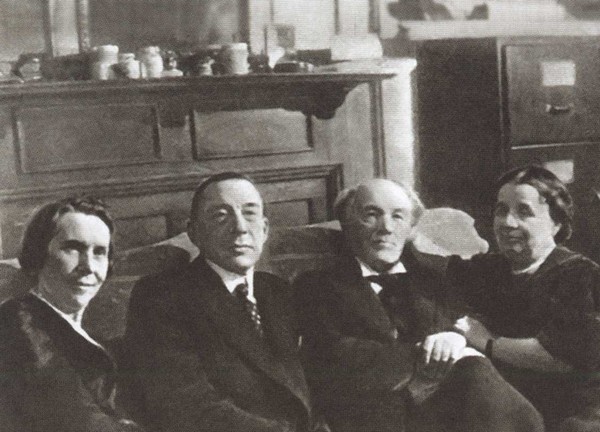 Иллюстрация к книге — Рахманинов [i_057.jpg]