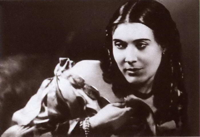 Иллюстрация к книге — Любовь Орлова [i_025.jpg]