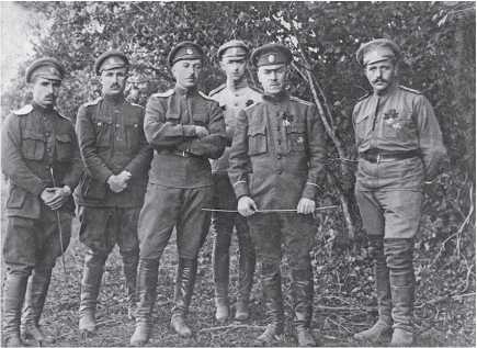 Иллюстрация к книге — Крах Белой мечты в Синьцзяне. Воспоминания сотника В. Н. Ефремова с предисловием и комментариями и книга В. А. Гольцева [i_003.jpg]