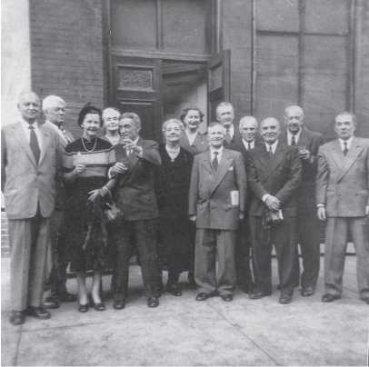 Иллюстрация к книге — Крах Белой мечты в Синьцзяне. Воспоминания сотника В. Н. Ефремова с предисловием и комментариями и книга В. А. Гольцева [i_004.jpg]