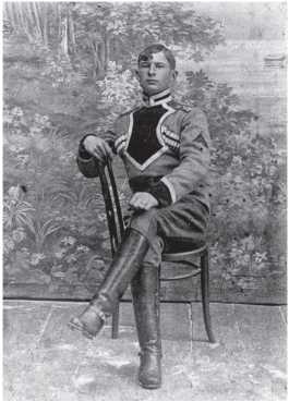 Иллюстрация к книге — Крах Белой мечты в Синьцзяне. Воспоминания сотника В. Н. Ефремова с предисловием и комментариями и книга В. А. Гольцева [i_015.jpg]