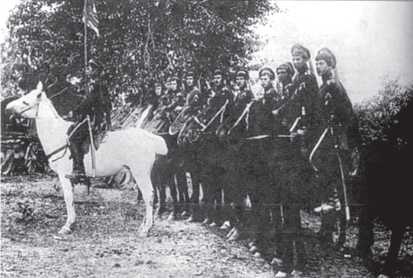 Иллюстрация к книге — Крах Белой мечты в Синьцзяне. Воспоминания сотника В. Н. Ефремова с предисловием и комментариями и книга В. А. Гольцева [i_016.jpg]