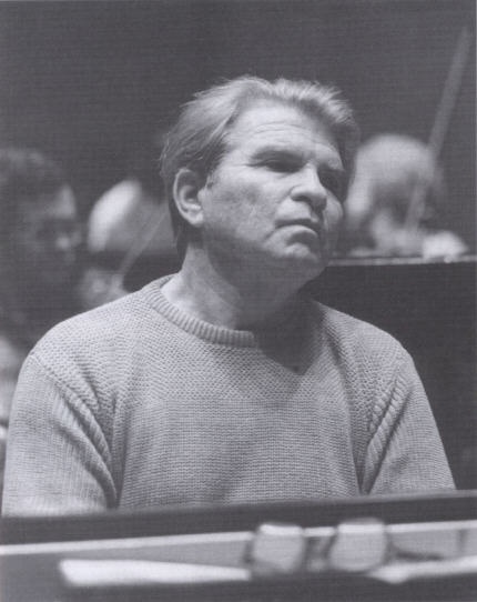 Иллюстрация к книге — Эмиль Гилельс. За гранью мифа [p02.jpg]