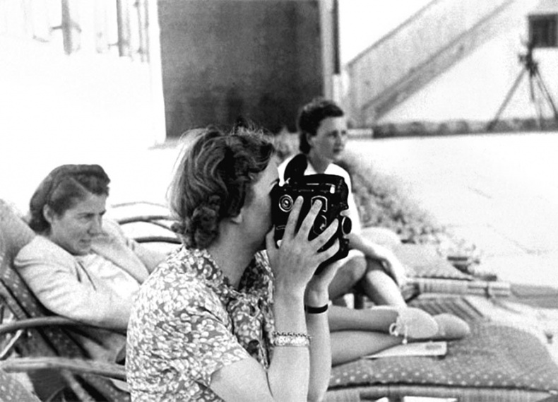 Иллюстрация к книге — Женщина фюрера, или Как Ева Браун погубила Третий рейх [i_014.jpg]