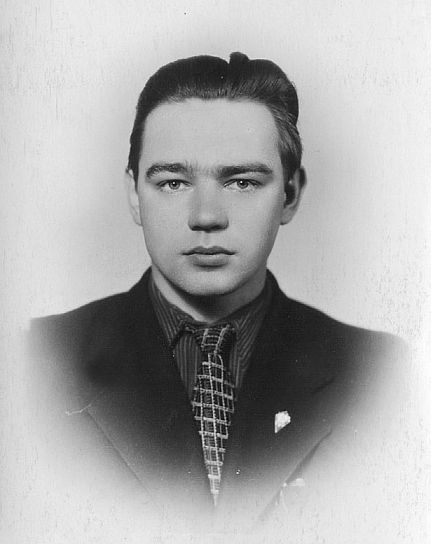 Иллюстрация к книге — Космонавт №34. От лучины до пришельцев [i_008.jpg]