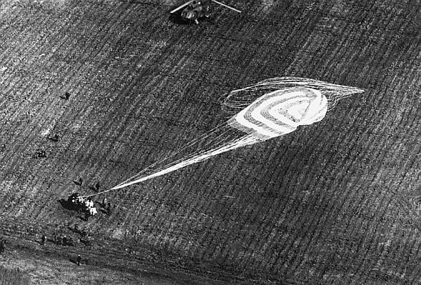 Иллюстрация к книге — Космонавт №34. От лучины до пришельцев [i_022.jpg]