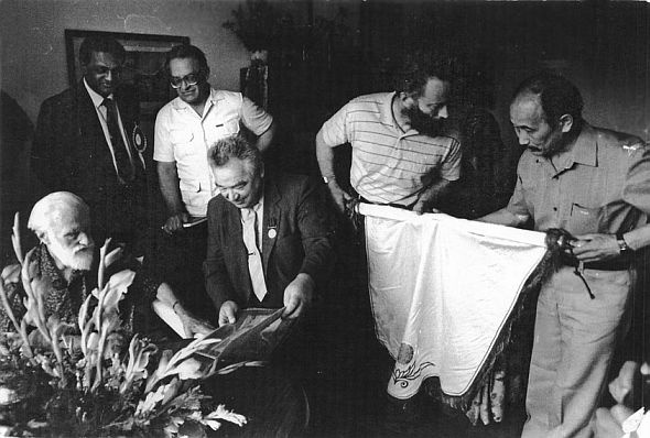 Иллюстрация к книге — Космонавт №34. От лучины до пришельцев [i_034.jpg]