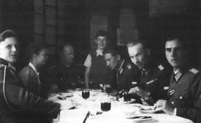 Иллюстрация к книге — Особый штаб &quot;Россия&quot; [p0315.jpg]