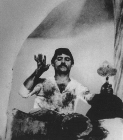 Иллюстрация к книге — Параджанов [i_020.jpg]