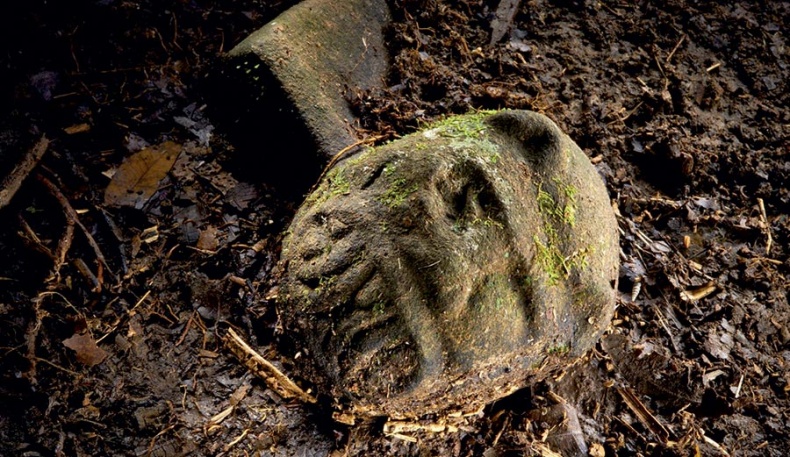 Иллюстрация к книге — Потерянный город Обезьяньего бога [i_033.jpg]