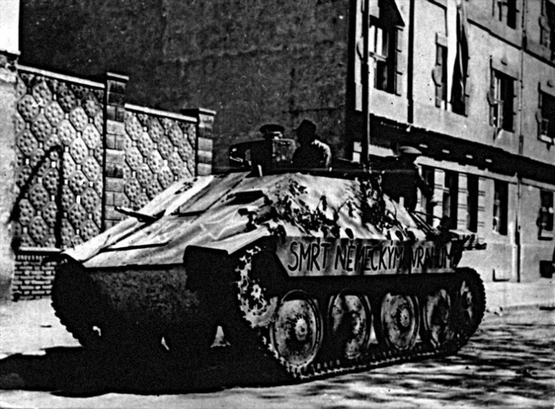 Иллюстрация к книге — Последний бой. Кто освободил Прагу? [i_014.jpg]