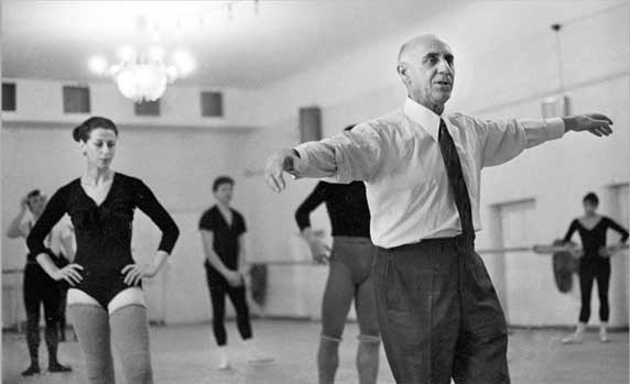 Иллюстрация к книге — Азбука легенды. Диалоги с Майей Плисецкой [i_008.jpg]