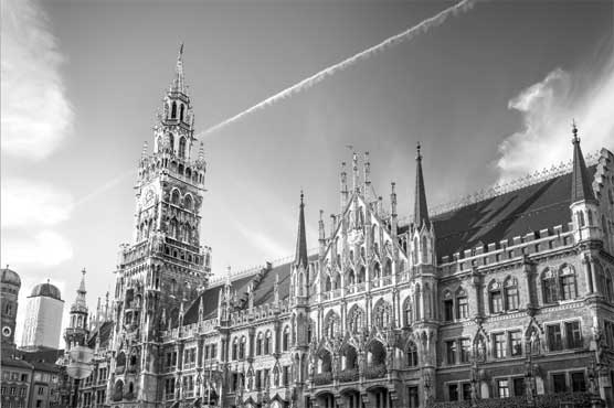 Иллюстрация к книге — Азбука легенды. Диалоги с Майей Плисецкой [i_024.jpg]