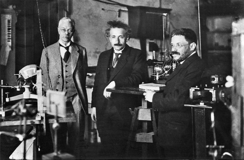 Иллюстрация к книге — Альберт Эйнштейн. Теория всего [_114.jpg]